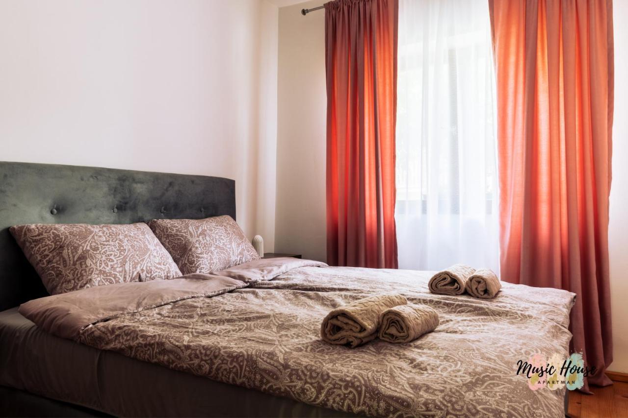 Music House Apartment Τούζλα Εξωτερικό φωτογραφία